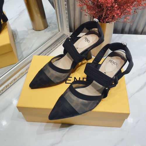 كعب فندي ماستر شامل الملحقات