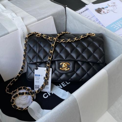 شنطة شانيل كلاسيك فلاب جلد كافيار حجم صغيرمقاس23شا...