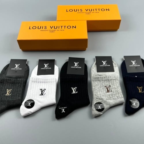 طقم جوارب لويس فيتون للتوصيل الفوري مع العلبة
