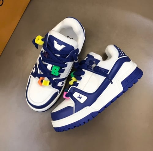 حذاء سنيكرز لويس فيتون ماستر شامل الملحقات