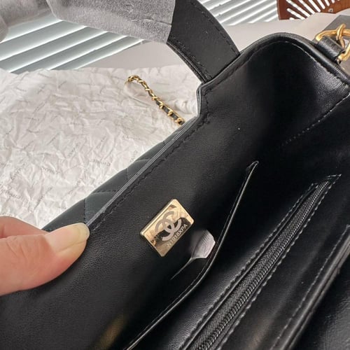 شنطة شانيل صغيرة عالية الجودة شامل الملحقات