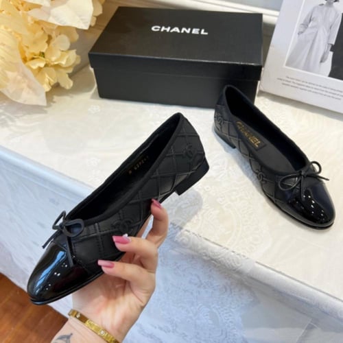 فلات ماركة شانيل ماستر شامل الملحقات