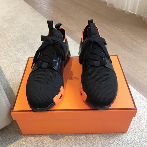 سنيكرز هيرمز لون اسود للجنسين ماستر شامل الملحقات