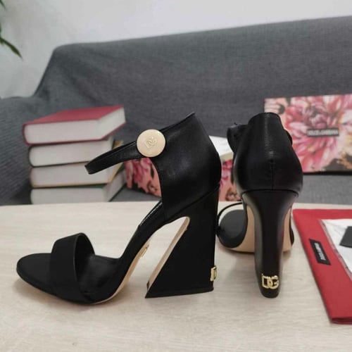 كعب دولتشي قبانا ماستر شامل الملحقات