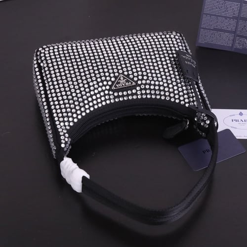 حقيبة برادا فصوص لونين شامل الملحقات حجم 22