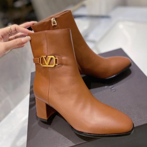 بوت فالنتينو جزمة ماستر مع العلبة