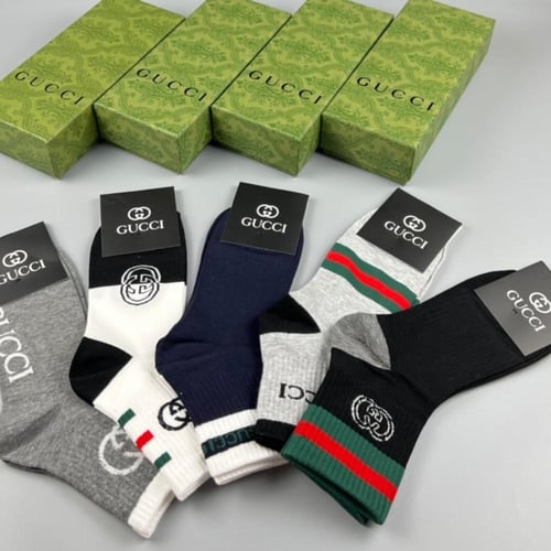 طقم جوارب قوتشي مع العلبة