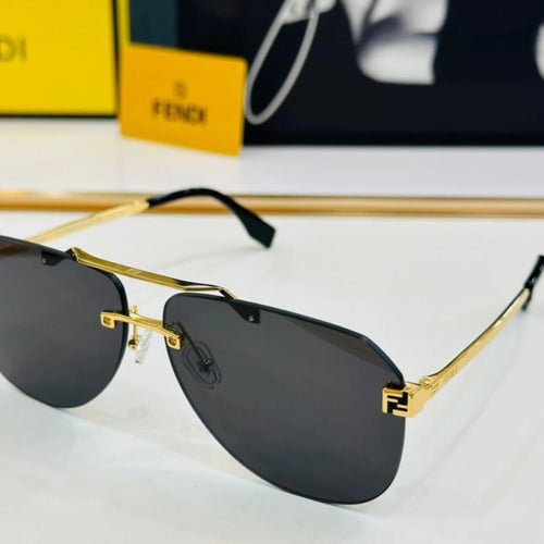 نظارات فندي ماستر شامل الملحقات