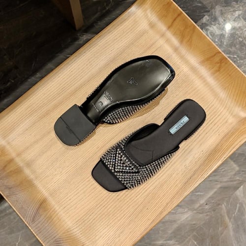 فلات كريستال ماركة برادا ماستر شامل ملحقات الماركة