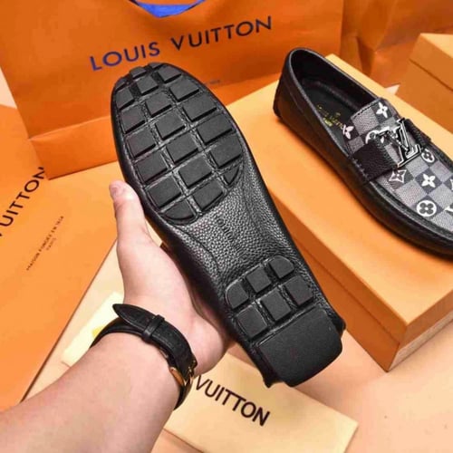 حذاء لويس فيتون رجالي ماستر شامل الملحقات