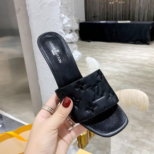 كعب لويس فيتون اسود مقاس38 للتوصيل الفوري