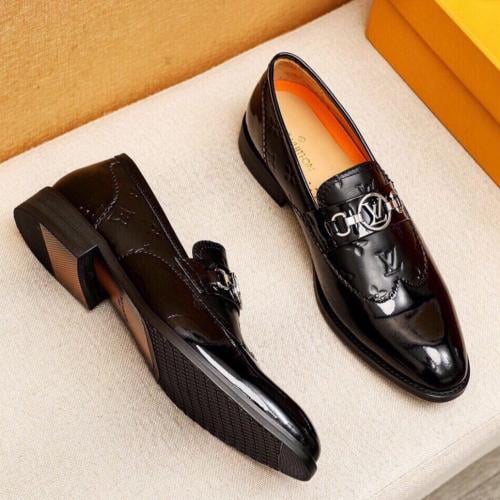 حذاء لويس فيتون ماستر شامل الملحقات