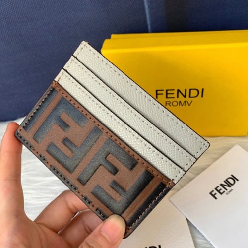 كارد هولدر محفظة فندي ماستر