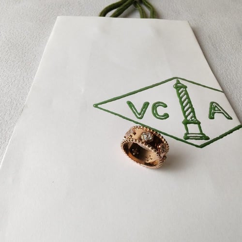 خاتم فان كليف شامل الملحقات