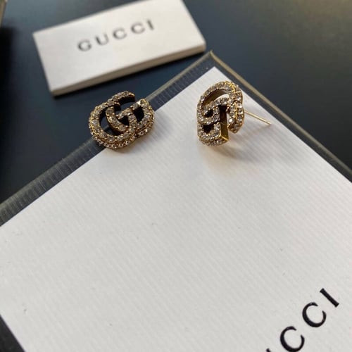 حلق قوتشي جودة عالية مع العلبة والكيس