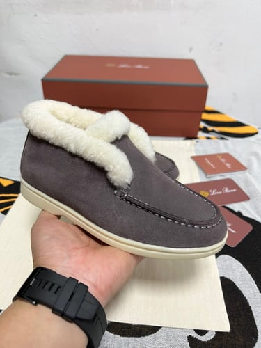 احذية لوروبيانا فرو نسائي ماستر شامل الملحقات