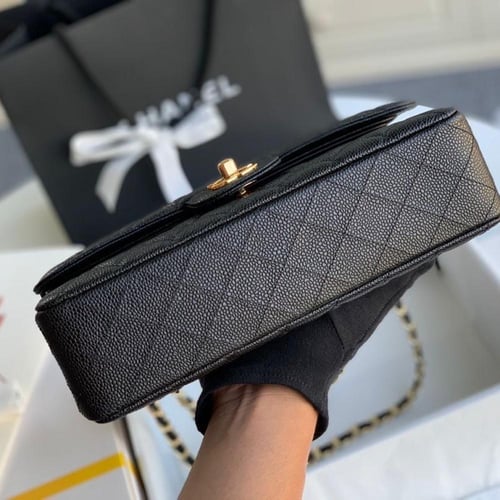 شنطة شانيل كلاسيك فلاب حجم ميديوم جلد كافيار شامل...