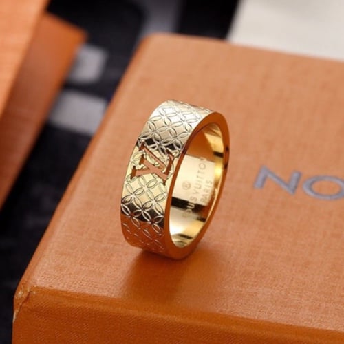 خواتم لويس فيتون ماستر شامل الملحقات