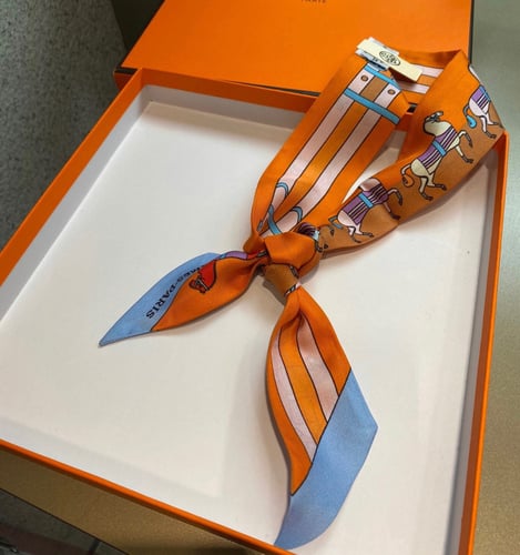 سكارفات ايرمز صغيرة للشنطة او الرقبة