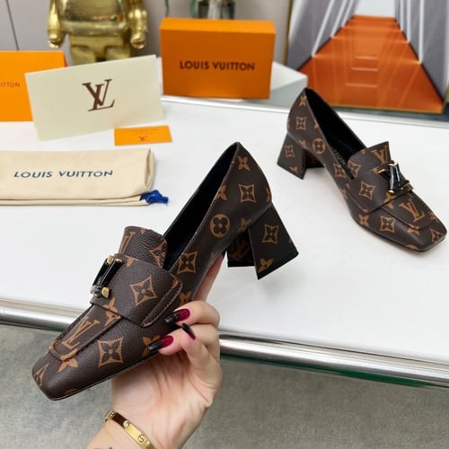 حذاء لويس فيتون ماستر شامل الملحقات