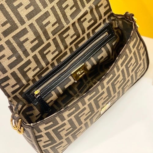 شنطة فندي شامل الملحقات حجم 26