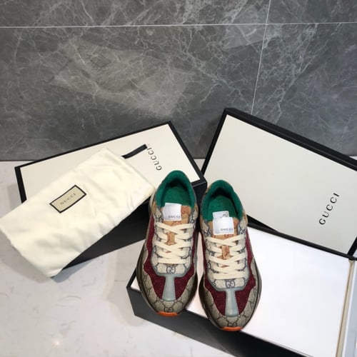 حذاء قوتشي رجالي / نسائي ماستر مع العلبة