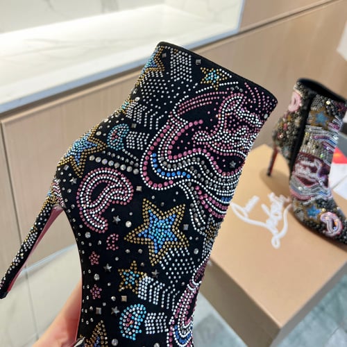 بوت كريستيان لابوتين ماستر مع العلبة