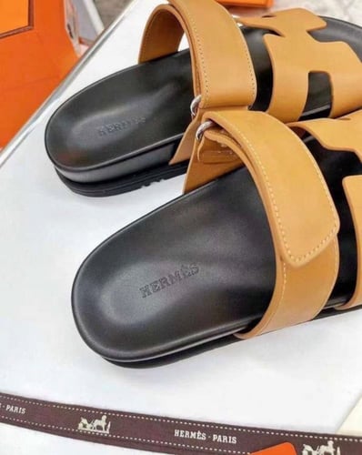 سليبر هيرمز نعال رجالي/نسائي ماستر مع العلبة