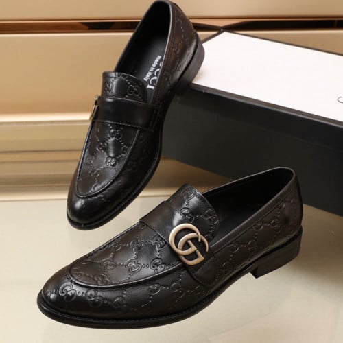 حذاء قوتشي ماستر شامل الملحقات مقاسات 40-45