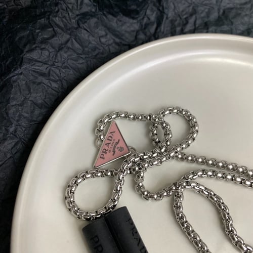 سلسال برادا عدة استخدامات