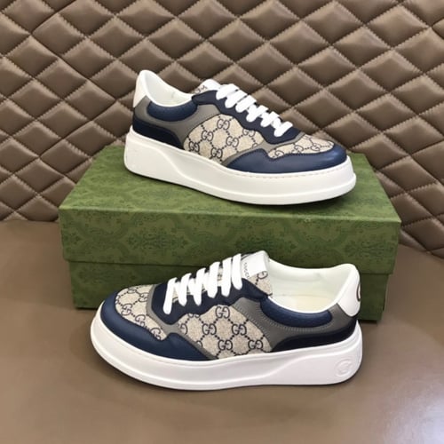 حذاء قوتشي سنيكرس ماستر شامل الملحقات