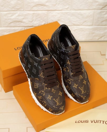 احذية لويس فيتون رجالي