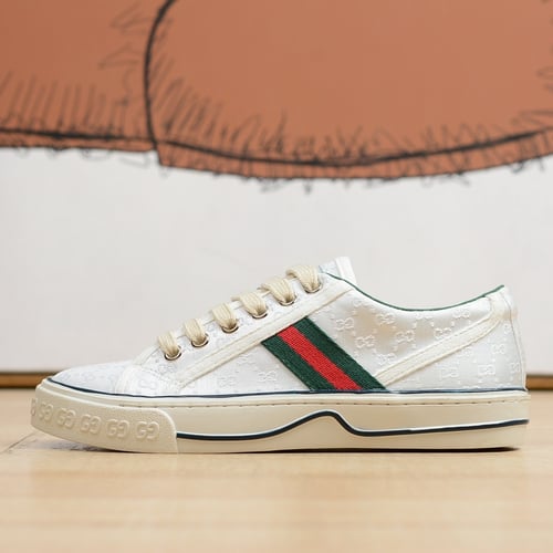 حذاء قوتشي سنيكرز ماستر