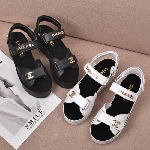 صندل نسائي ماستر من شانيل شامل الملحقات