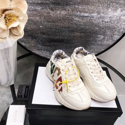 حذاء قوتشي ماستر شامل الملحقات