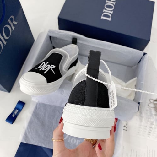 حذاء كريستيان ديور حذاء جودة عالية طبق الاصل مع ال...