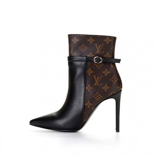 بوت لويس فيتون ماستر مع العلبة