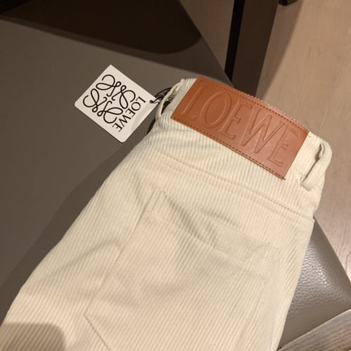 بنطلون لويفي للتوصيل الفوري لون بيج