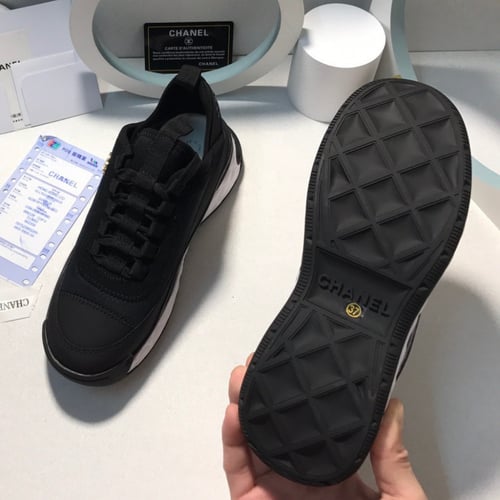 حذاء شانيل سبورت نسائي شامل الملحقات