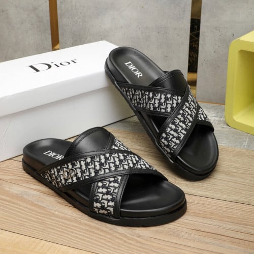 نعال ماركة ديور رجالي ماستر مع العلبة