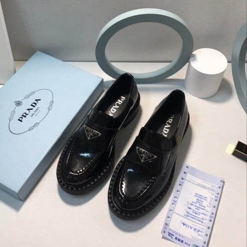 حذاء برادا نسائي لونين مقاس