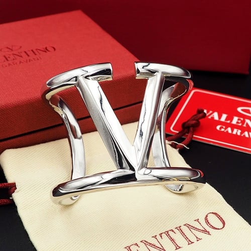 اسورة فالنتينو مطلي لونين شامل الملحقات