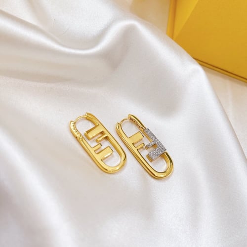 اقراط فندي ماستر شامل الملحقات