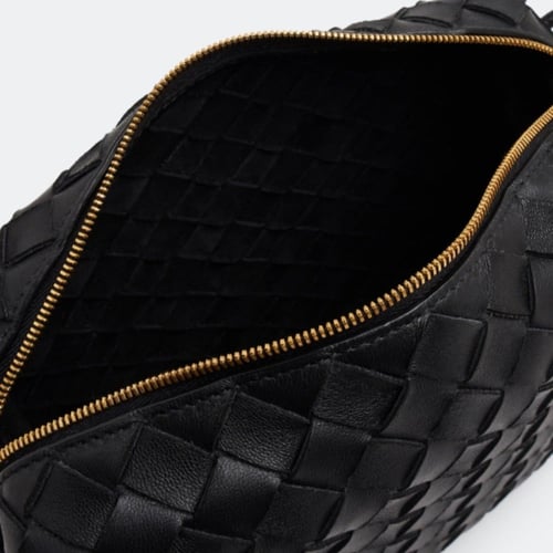 حقيبة بوتيقا فينيتا شنطة لوب صغيرة لون اسود شامل ا...