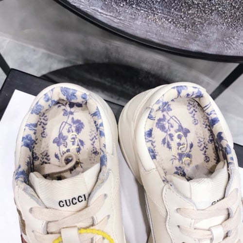 حذاء قوتشي ماستر شامل الملحقات