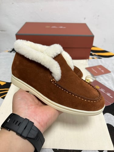 احذية لوروبيانا فرو نسائي ماستر شامل الملحقات