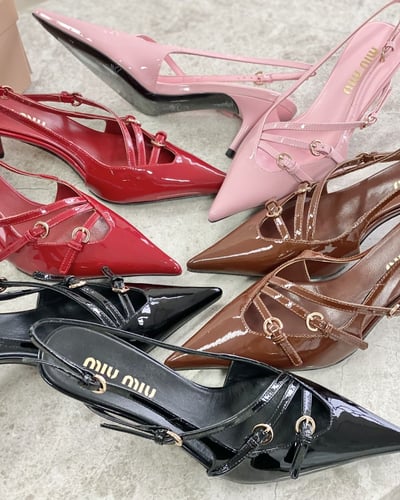 حذاء ماركة ميوميو ماستر شامل الملحقات