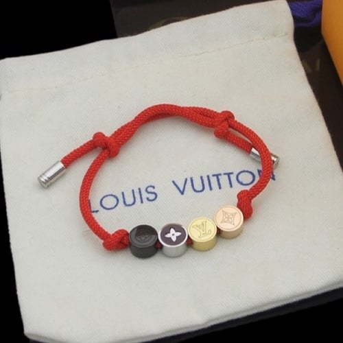 اسورة لويس فيتون جودة عالية عدة الوان شامل الملحقا...