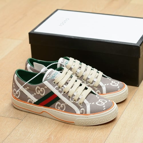 حذاء قوتشي سنيكرز ماستر