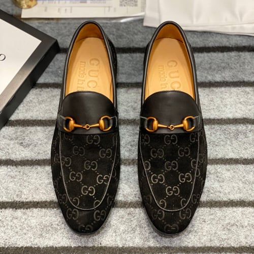 حذاء قوتشي رجالي جلد مع مخمل ماستر شامل الملحقات